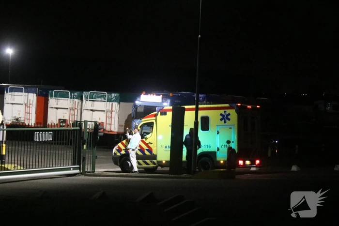 Meerdere personen nagekeken na vloeistoflekkage bij Farm Frites