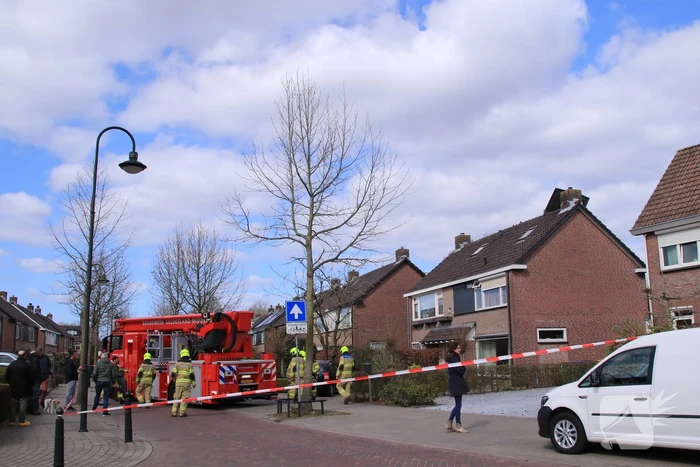 Deel van dakkapel losgewaaid