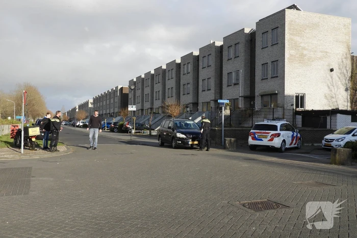 Aanrijding tussen bestelscooter en personenauto