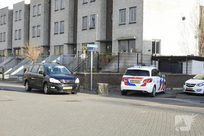 Aanrijding tussen bestelscooter en personenauto