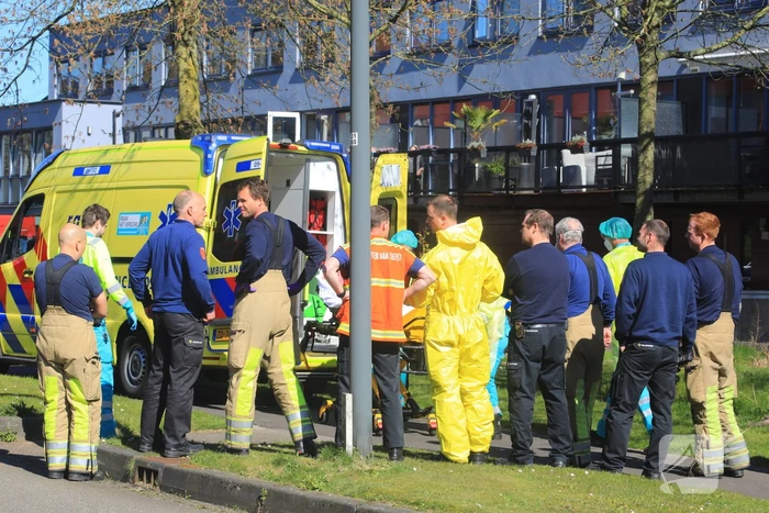 Coronapatiënt uit woning gehaald in Nieuwland