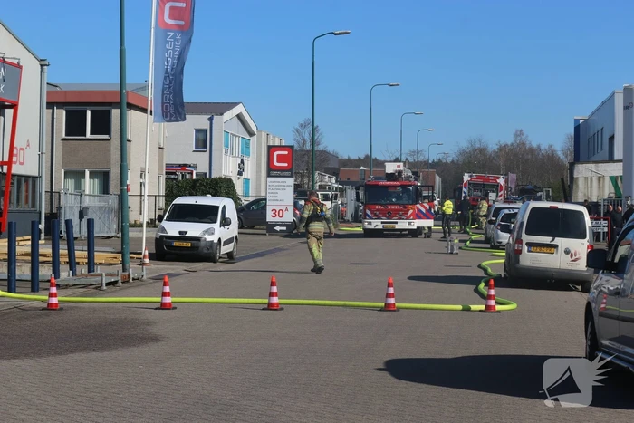 Brand in bedrijfspand Snijcon op industrieterrein Remmerden
