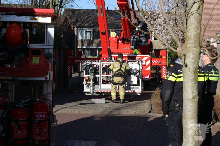 Veel rook bij schoorsteenbrand
