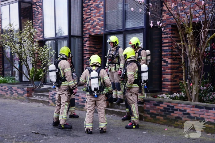 Meerdere voertuigen in brand in parkeergarage
