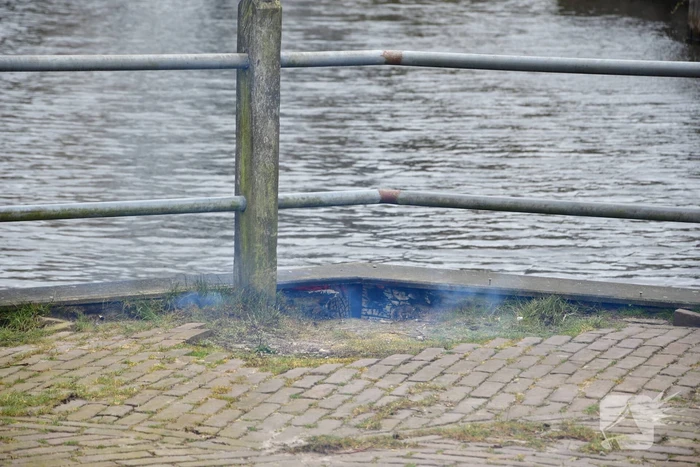 Houtwerk damwand vat vlam