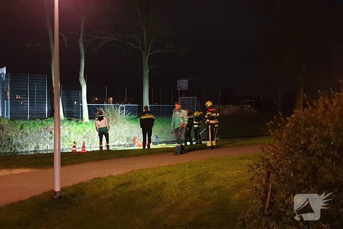 Fietslamp in sloot zorgt voor massale inzet hulpdiensten