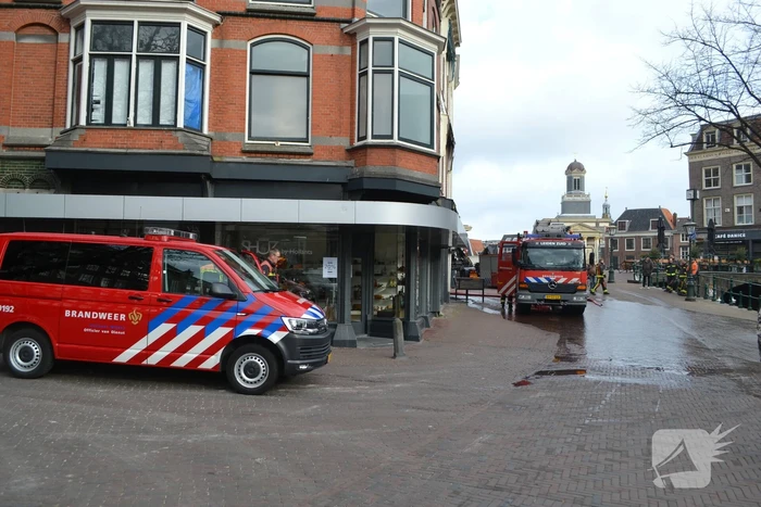 Sprinklerinstallatie oude Hudson Bay gebouw gaat af