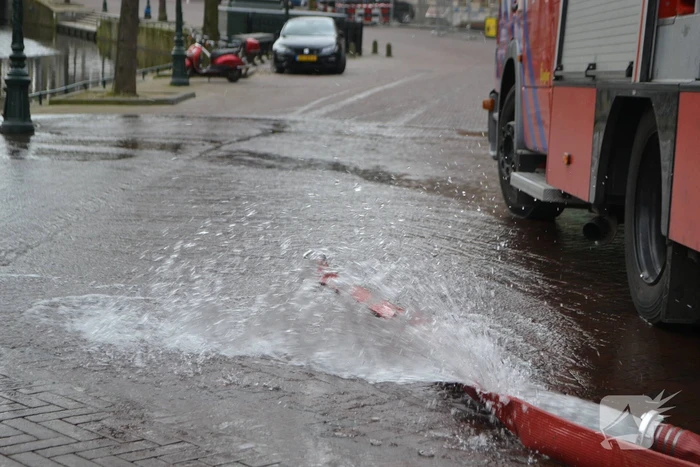Sprinklerinstallatie oude Hudson Bay gebouw gaat af