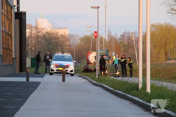 Man ernstig gewond na val met Tomos-brommer