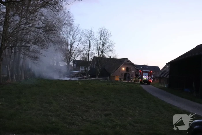 Veel rook bij brand in afvalhoop
