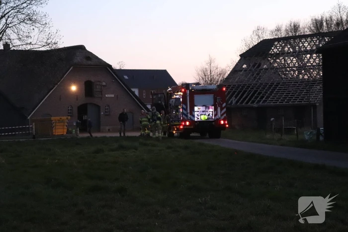 Veel rook bij brand in afvalhoop
