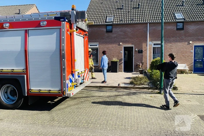 Veel rook uit woning na brand