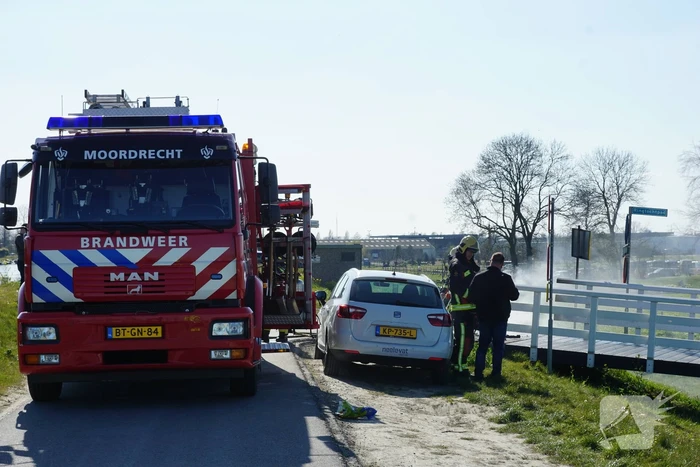Scooter vliegt spontaan in brand