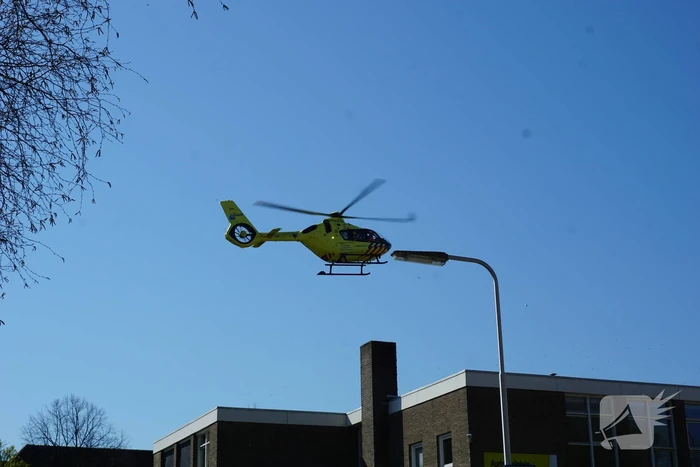 Traumahelikopter landt voor incident in bovenwoning