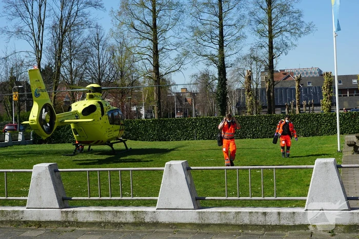 Traumahelikopter landt voor incident in bovenwoning