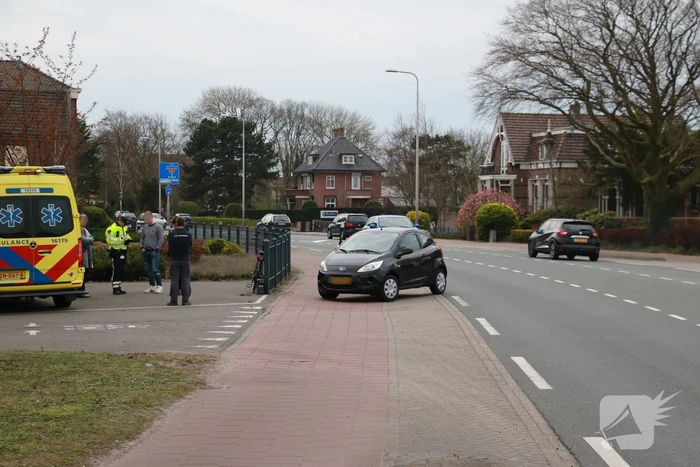 Fietser gewond na aanrijding met auto