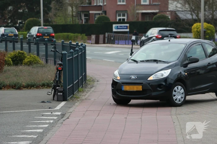 Fietser gewond na aanrijding met auto