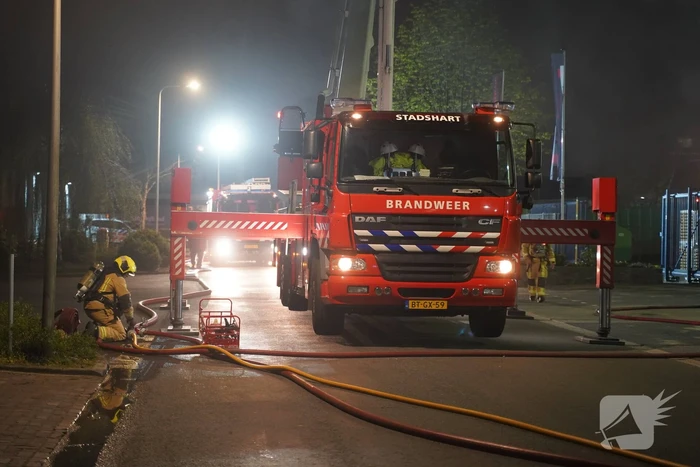 Zeer grote brand in bedrijfspand Holabouw BV