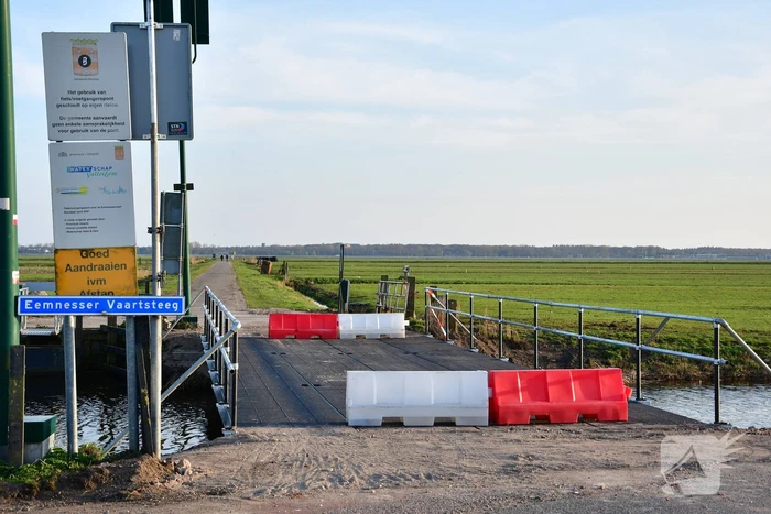 Speciale brug voor landbouwverkeer aangelegd in polder