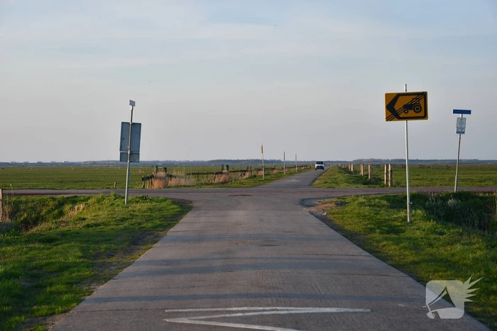 Speciale brug voor landbouwverkeer aangelegd in polder