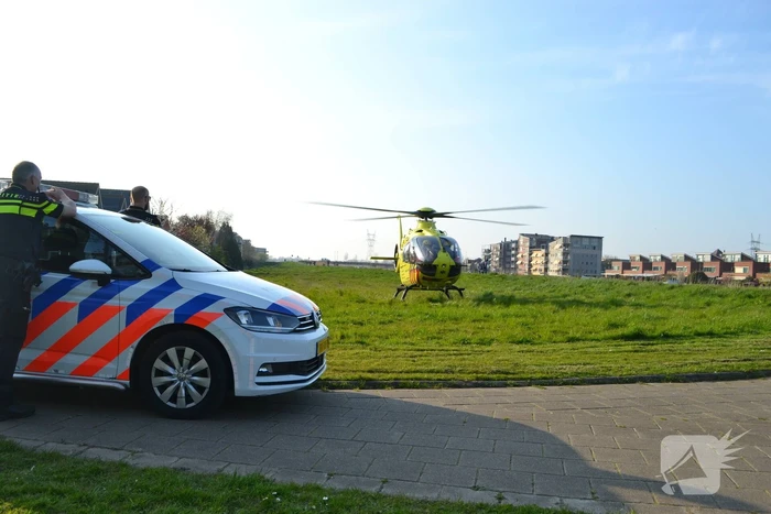 Traumahelikopter landt na ongeval in woning