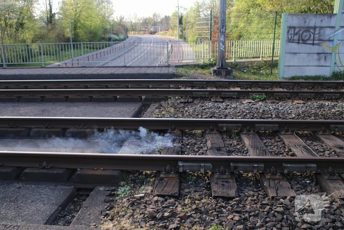 Treinverkeer tijdelijk gestremd door brandende spoorbiels