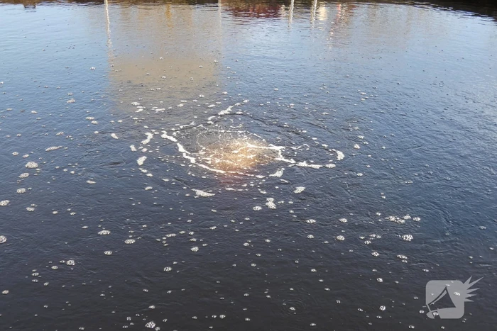 Luchtbellen in de haven zorgen voor paniek