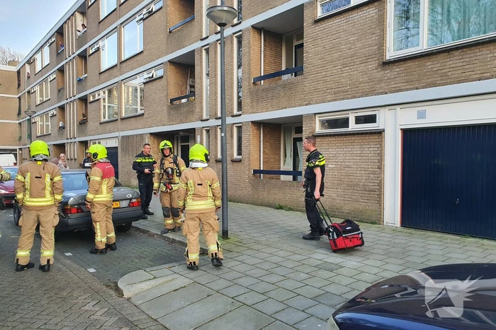 Kind binnen, ouder buiten