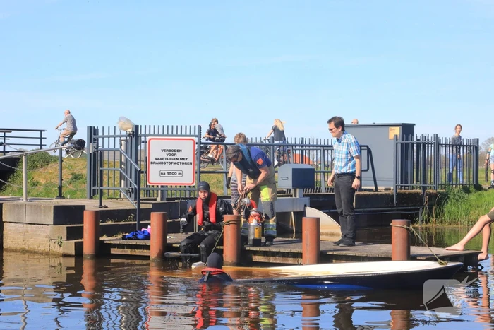Elektrische boot gezonken voor sluis