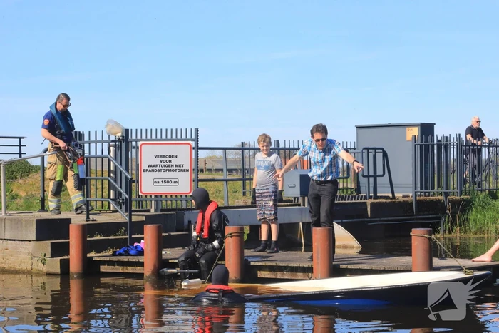 Elektrische boot gezonken voor sluis