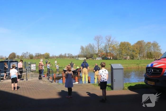 Elektrische boot gezonken voor sluis