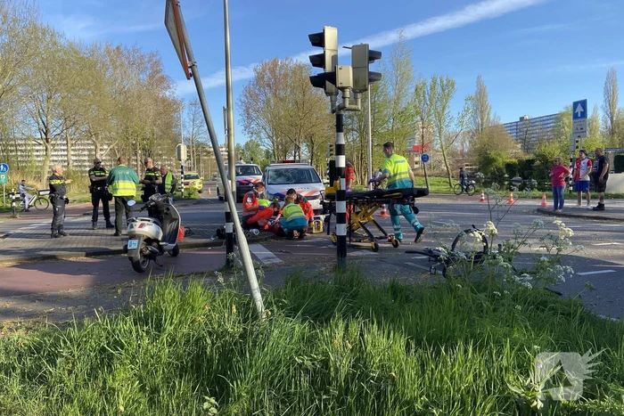 Persoon ernstig gewond na aanrijding met politiewagen