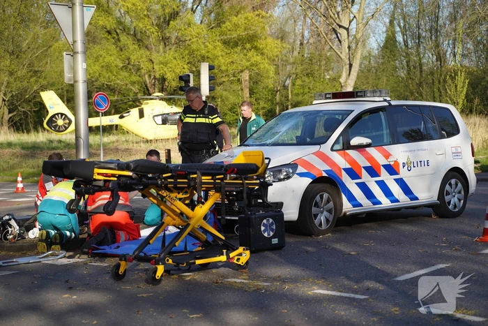 Persoon ernstig gewond na aanrijding met politiewagen