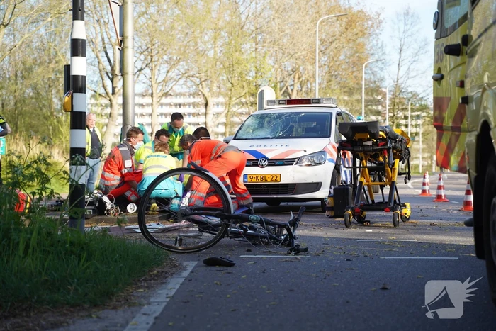 Persoon ernstig gewond na aanrijding met politiewagen