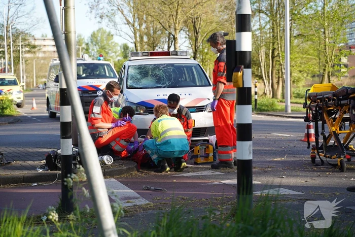 Persoon ernstig gewond na aanrijding met politiewagen