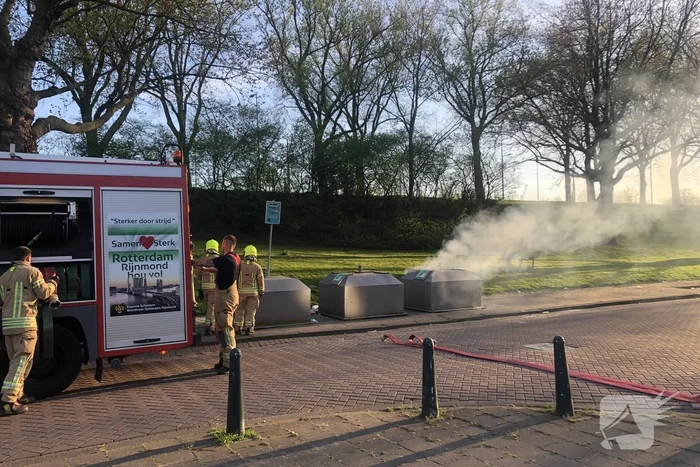 Brandweer blust container