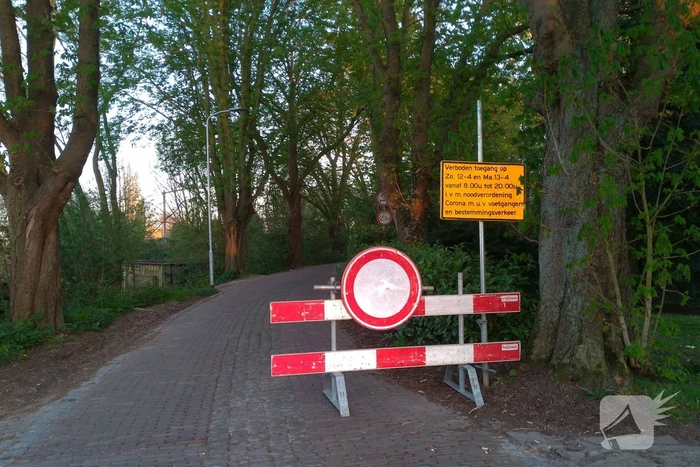 Gemeente plaatst waarschuwingsborden voor afsluiten dijken
