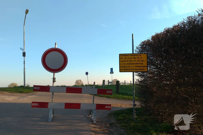 Gemeente plaatst waarschuwingsborden voor afsluiten dijken