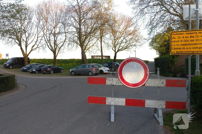 Gemeente plaatst waarschuwingsborden voor afsluiten dijken