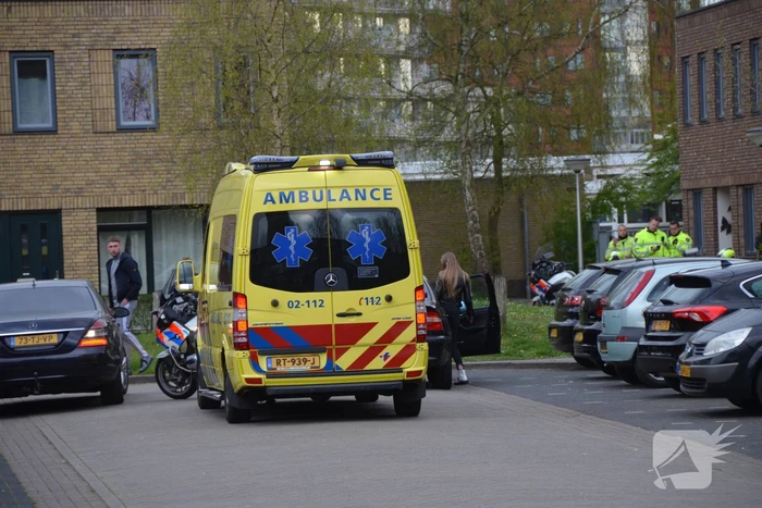 Auto rijdt door na aanrijding