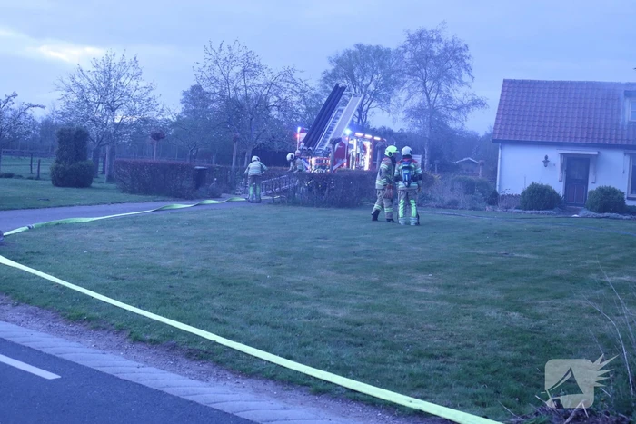 Flinke rookontwikkeling bij dakbrand