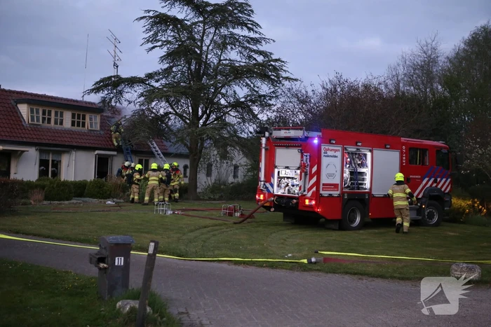 Flinke rookontwikkeling bij dakbrand