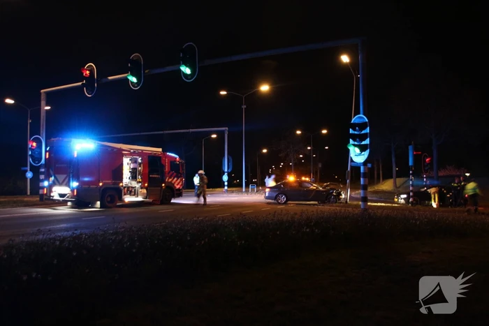 Zwaargewonde na botsing tussen twee voertuigen