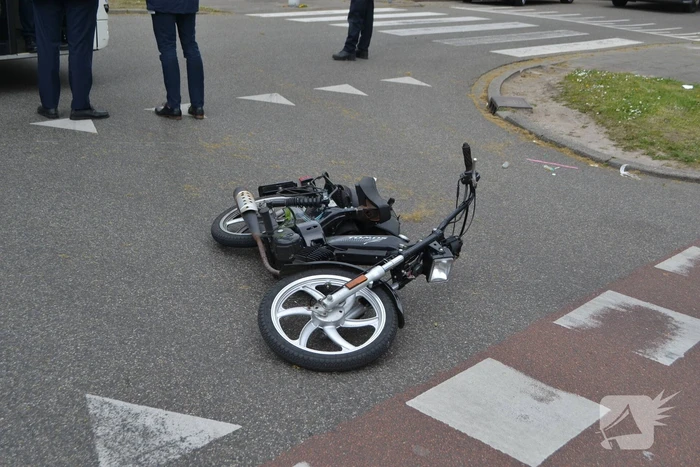 Zwaar letsel na ongeval tussen bus en brommer
