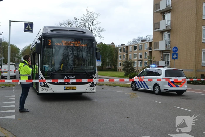 Zwaar letsel na ongeval tussen bus en brommer