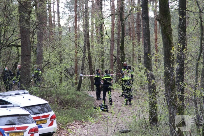 Overleden wielrenner aangetroffen
