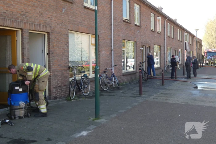 Kruipruimtes acht woningen volgelopen met water