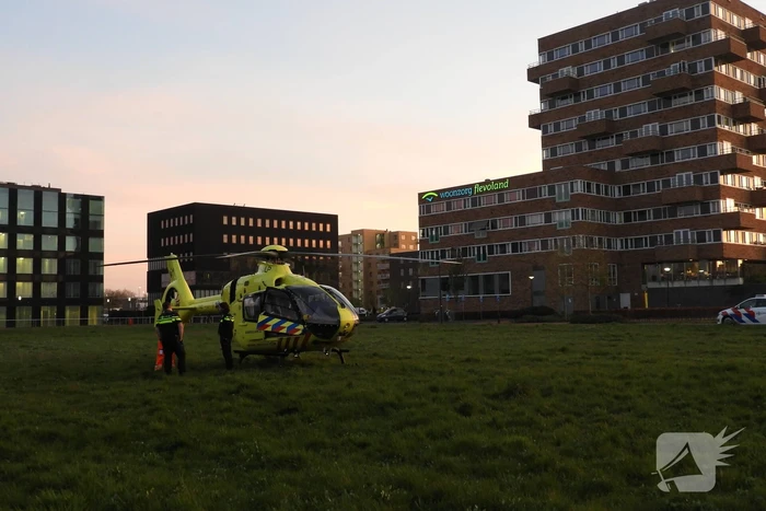 Traumahelikopter land voor een medische noodsituatie
