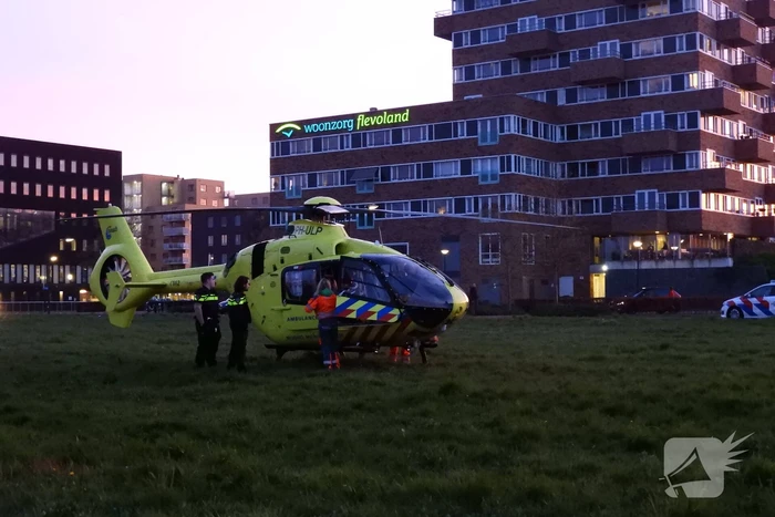 Traumahelikopter land voor een medische noodsituatie