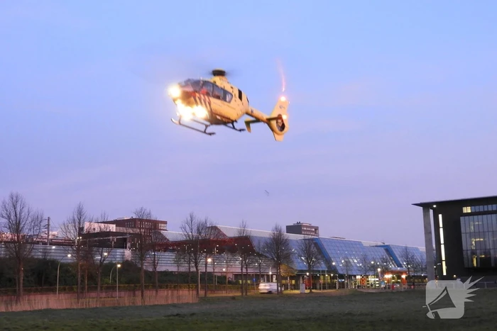 Traumahelikopter land voor een medische noodsituatie
